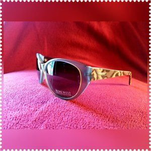 NINE WEST WOMANS SUNGLASSES